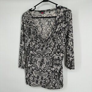 Vince Camuto Women's‎ Blouse Black & White Size Large V-neck